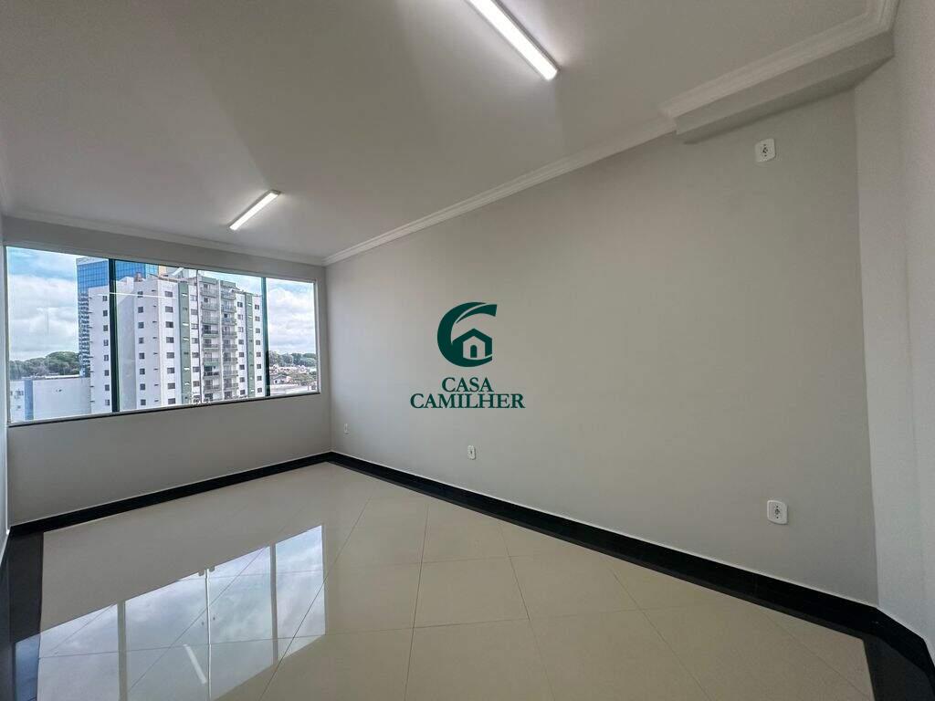 Sala à venda no Centro: 