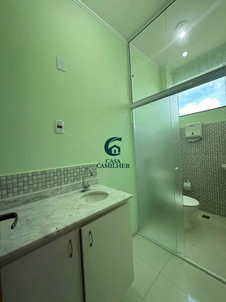 Sala à venda no Centro: 