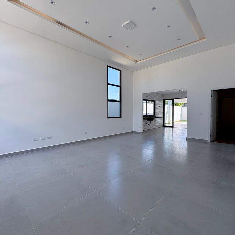 Casa à venda no Piracangaguá: 