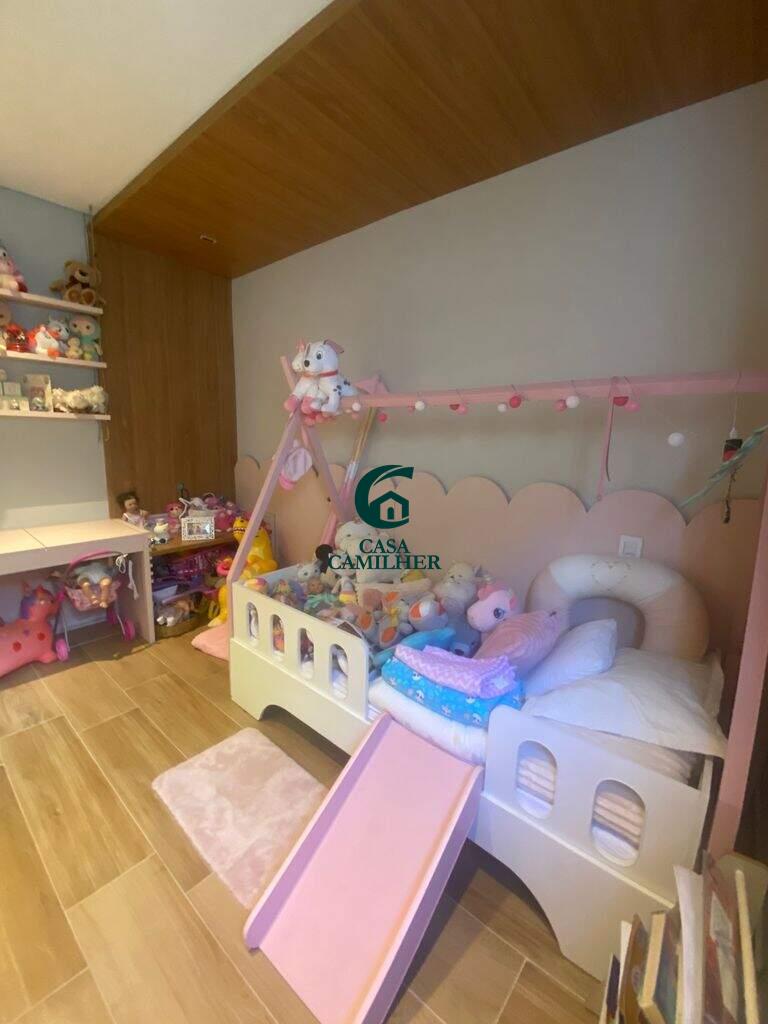 Casa à venda no Piracangaguá: 