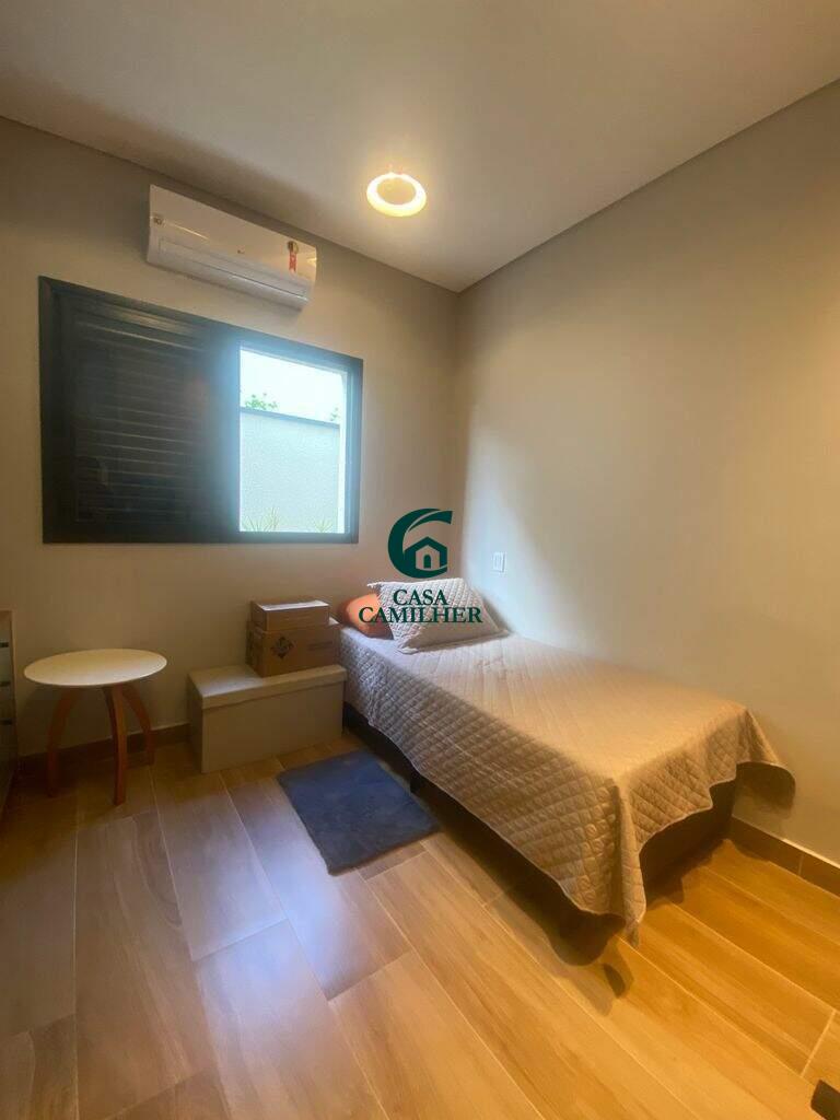 Casa à venda no Piracangaguá: 