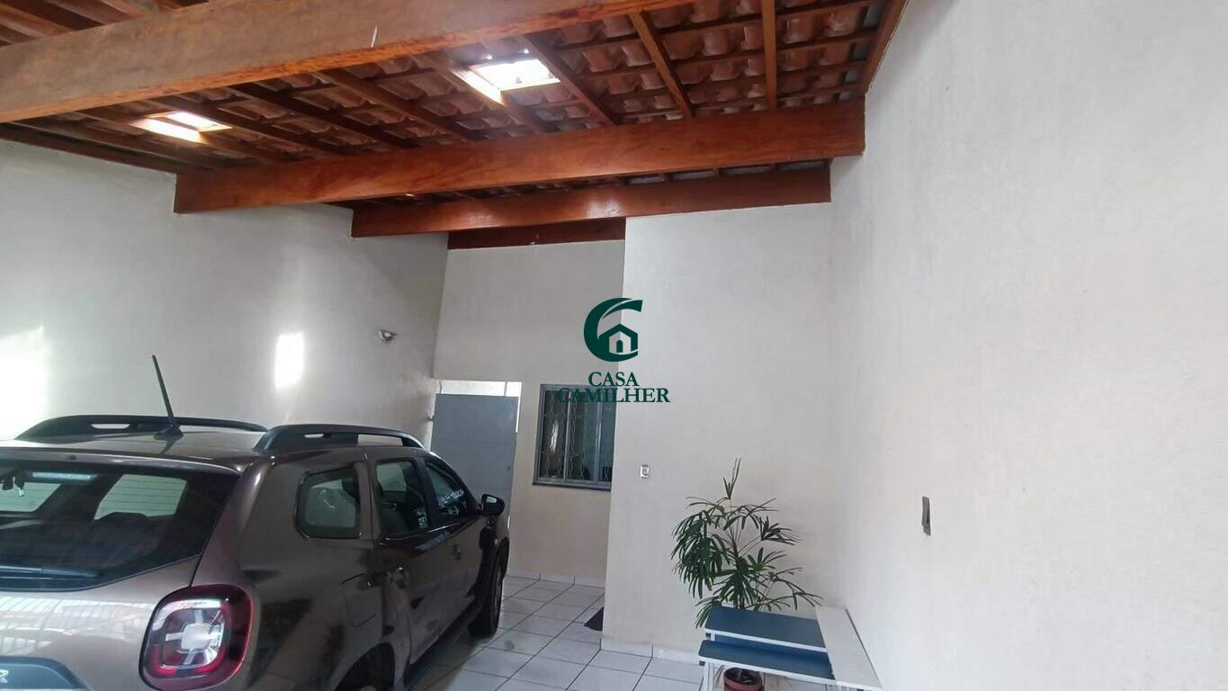 Casa à venda no Jardim de Alah: 