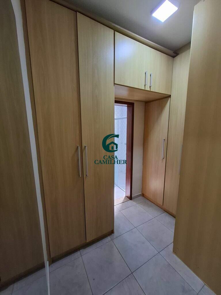 Casa à venda no Piracangaguá: 