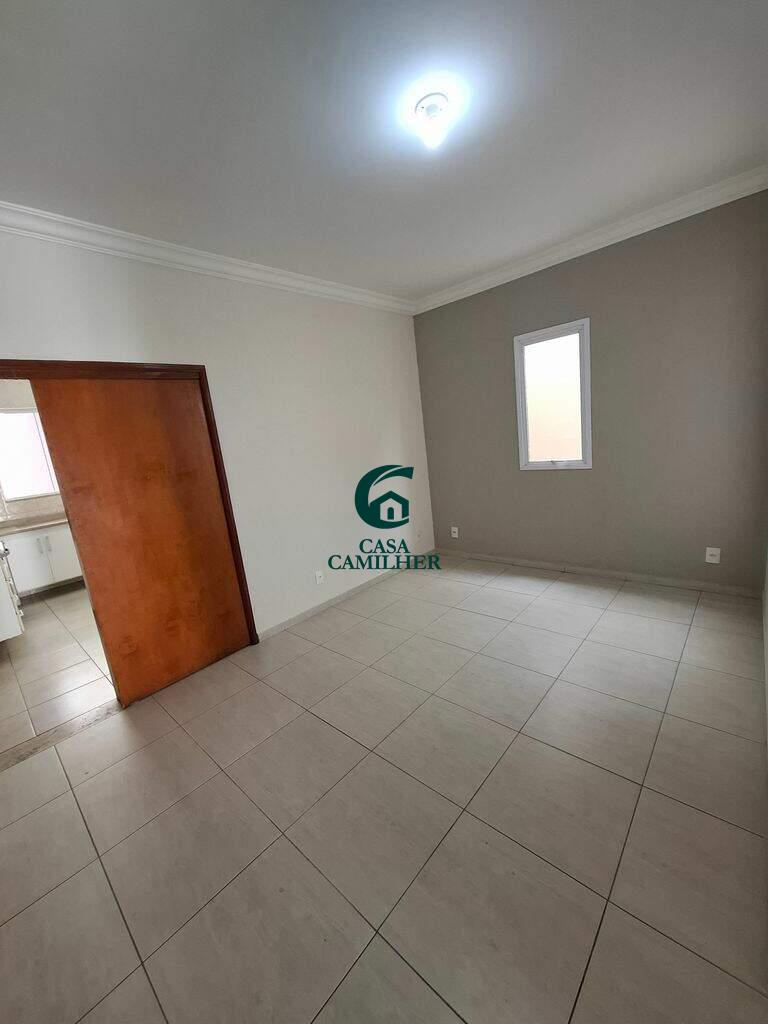 Casa à venda no Piracangaguá: 