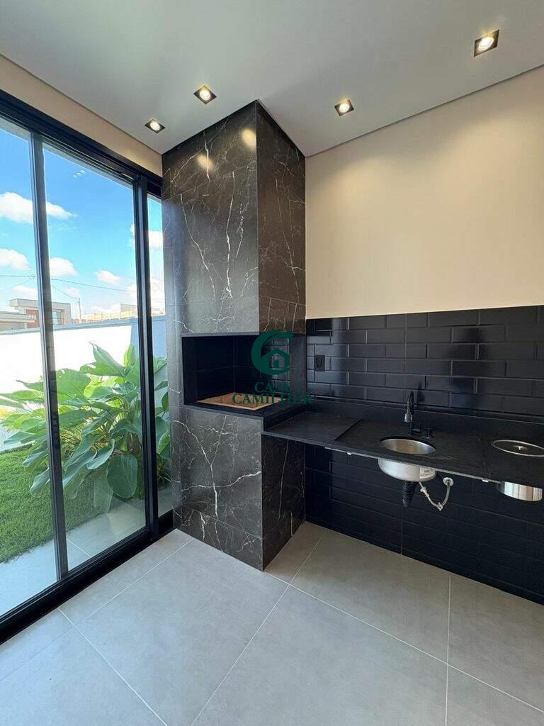 Casa à venda no Terras de Benvira: 