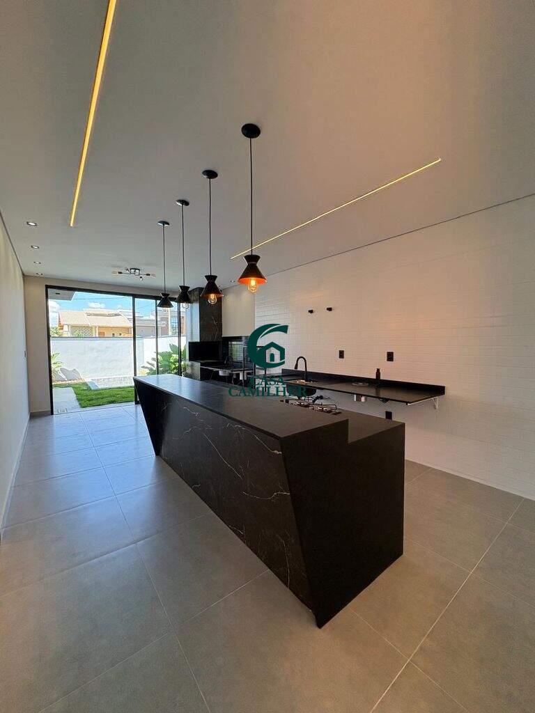 Casa à venda no Terras de Benvira: 