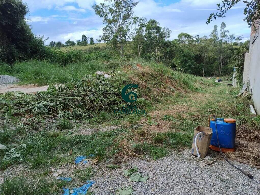 Terreno/Lote à venda no Piracangaguá: 
