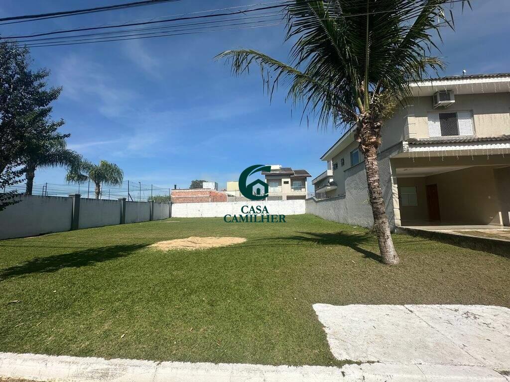 Terreno/Lote à venda no Piracangaguá: 