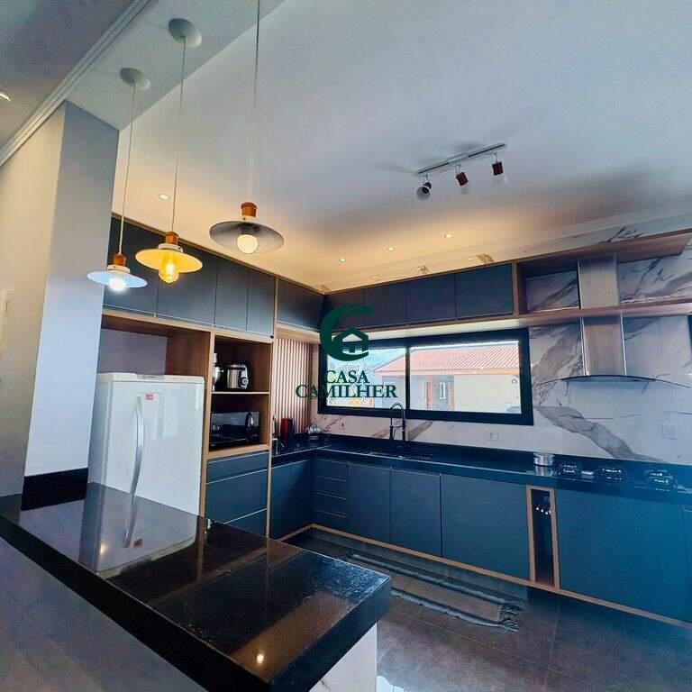 Casa à venda no Pinhão: 