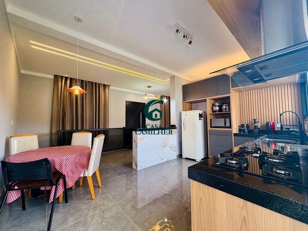 Casa à venda no Pinhão: 