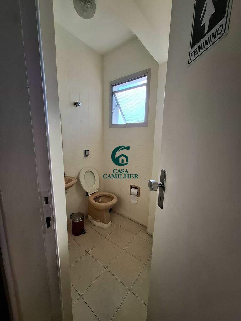 Sala à venda no Centro: 