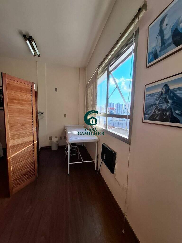 Sala à venda no Centro: 