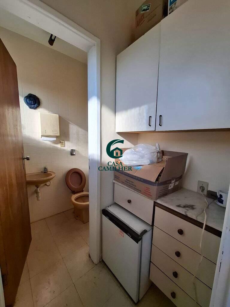 Sala à venda no Centro: 