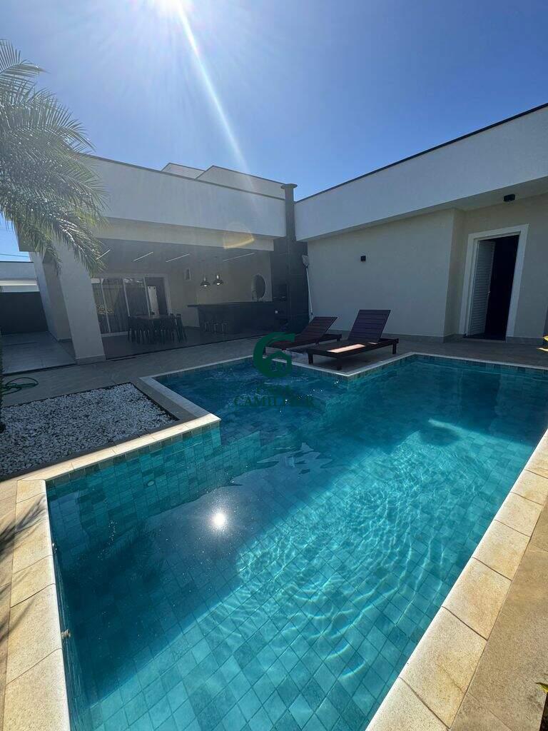 Casa à venda no Pinhão: 