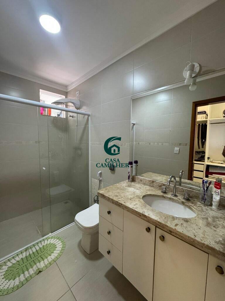 Casa à venda no Pinhão: 