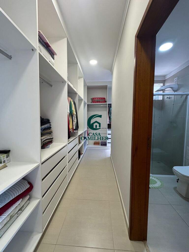 Casa à venda no Pinhão: 