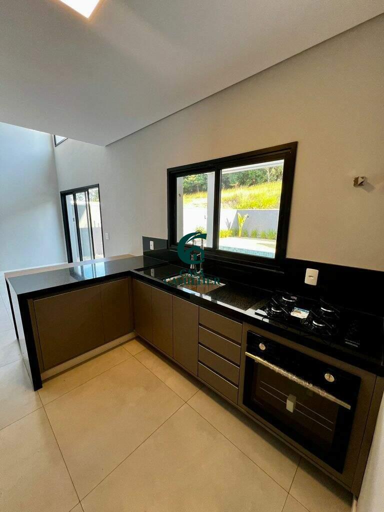 Casa à venda no Putim: 