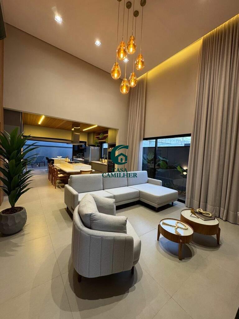 Casa à venda no Piracangaguá: 