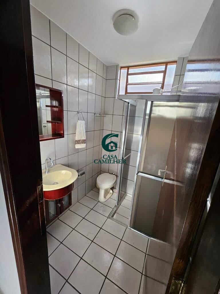 Casa à venda no Parque Santo Antônio: 