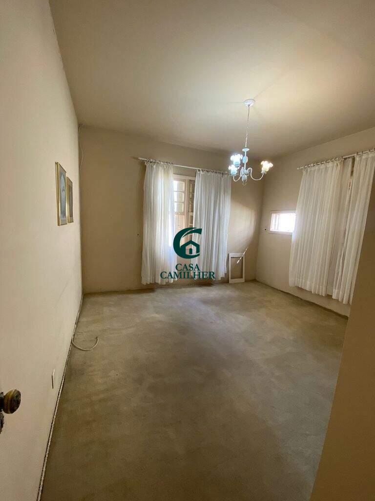 Casa à venda no Centro: 