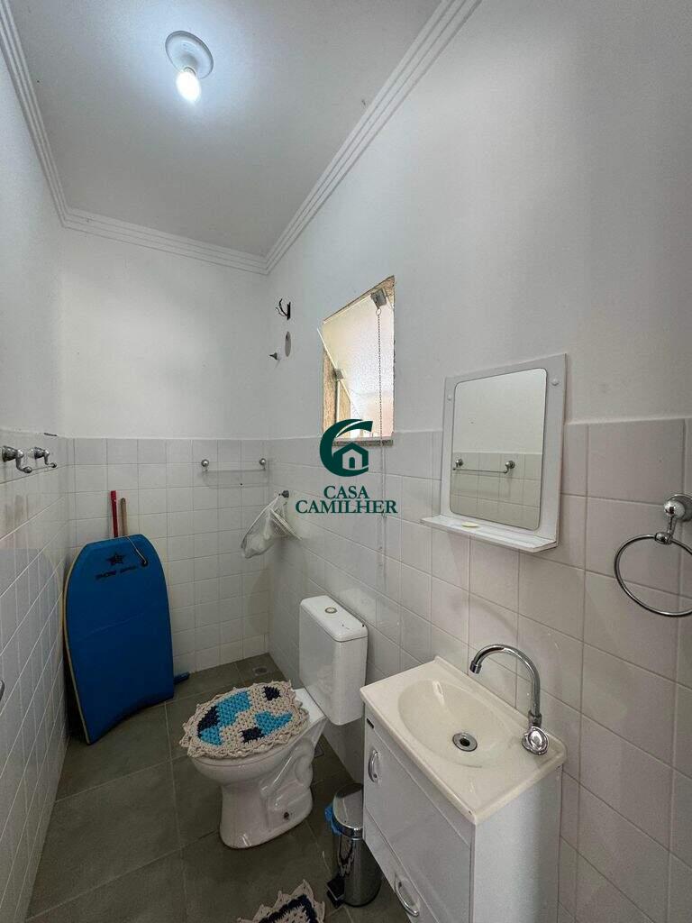 Casa à venda no Piracangaguá: 