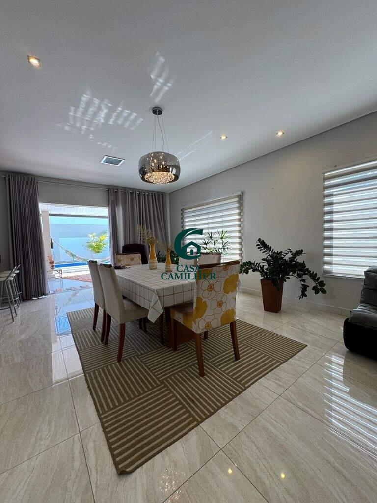 Casa à venda no Piracangaguá: 