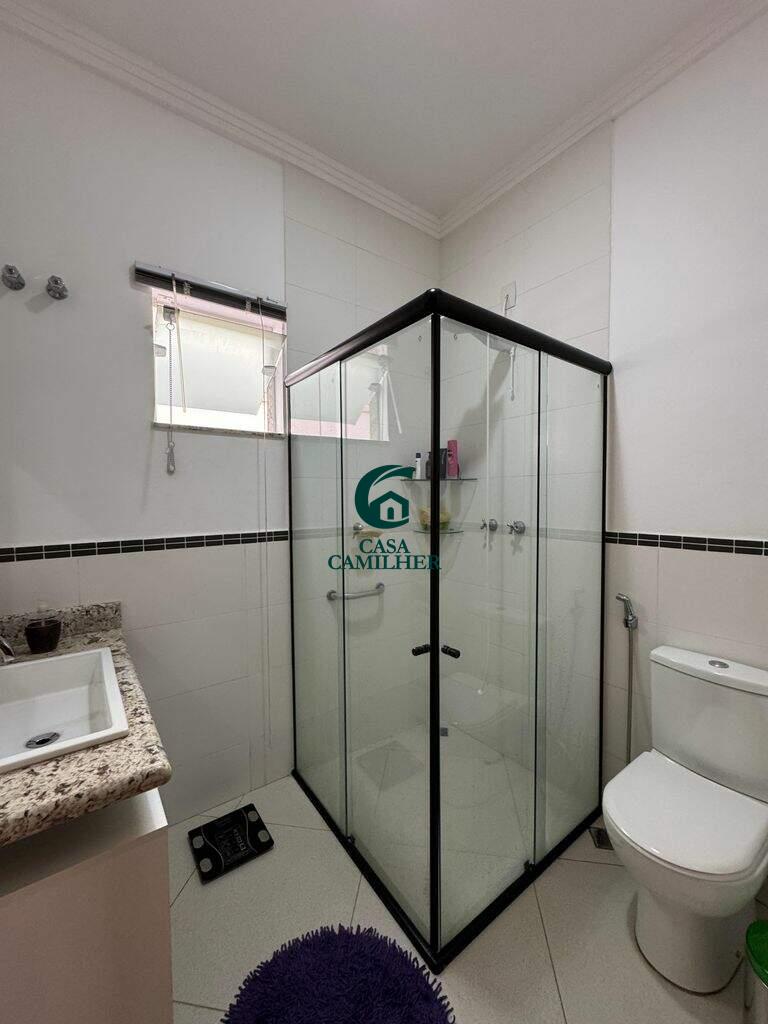 Casa à venda no Piracangaguá: 