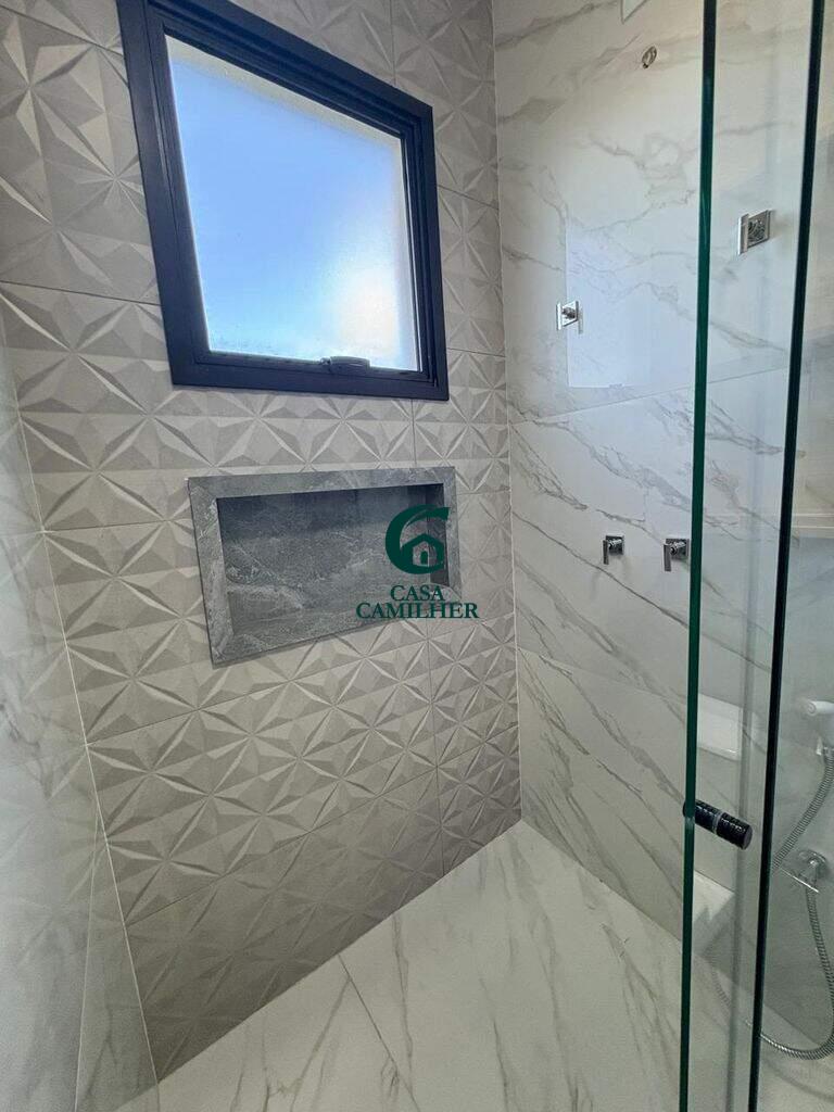 Casa à venda no Terras de Benvira: 