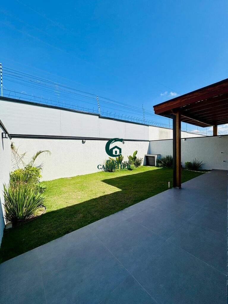 Casa à venda no Terras de Benvira: 