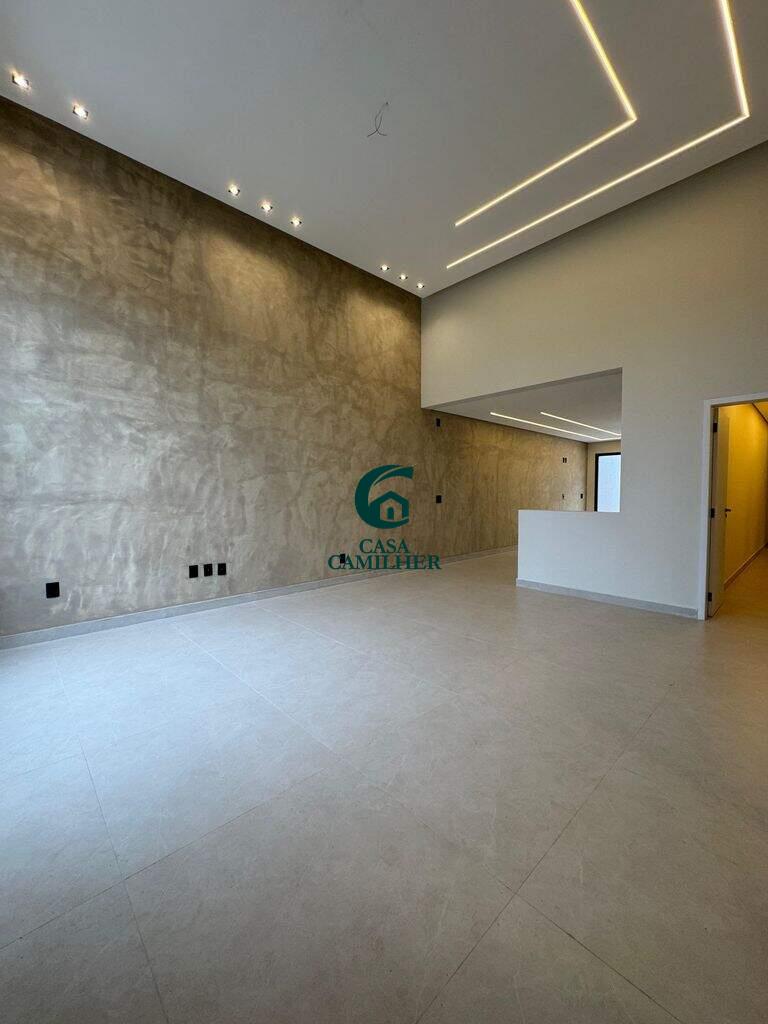 Casa à venda no Piracangaguá: 