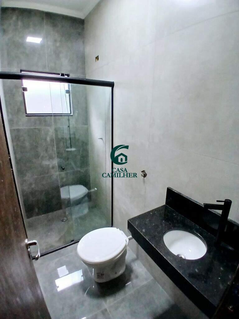 Casa à venda no Granja Daniel: 