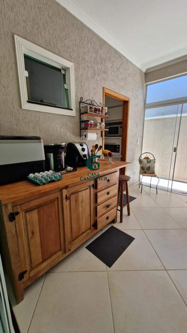 Casa à venda no Castelos: 