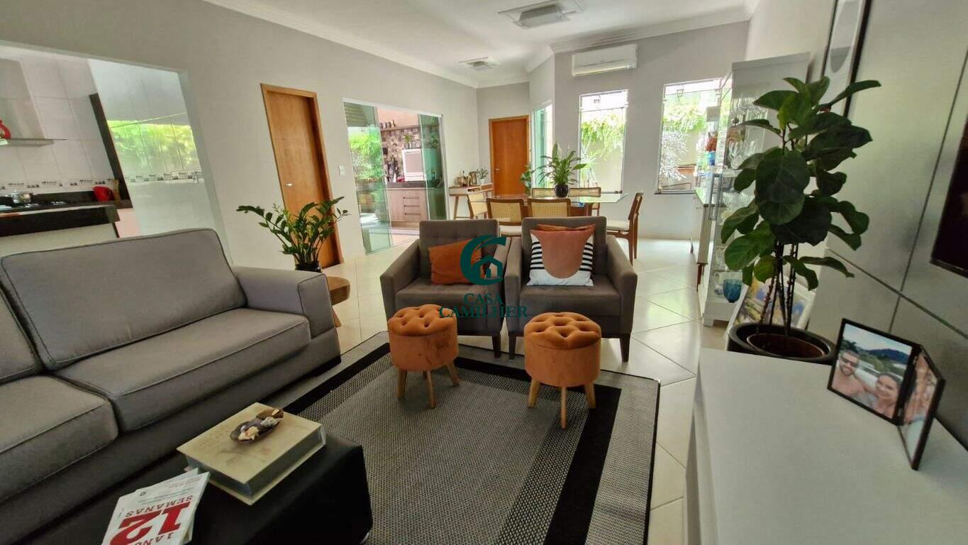 Casa à venda no Castelos: 