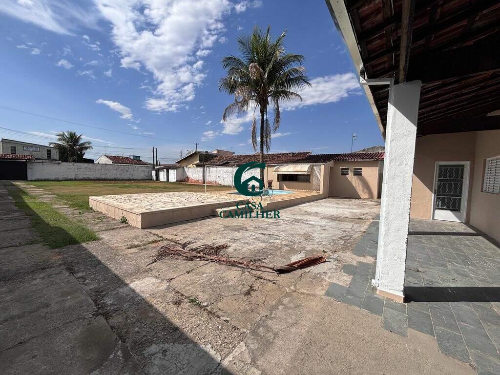 Chácara à venda no Piracangaguá: 