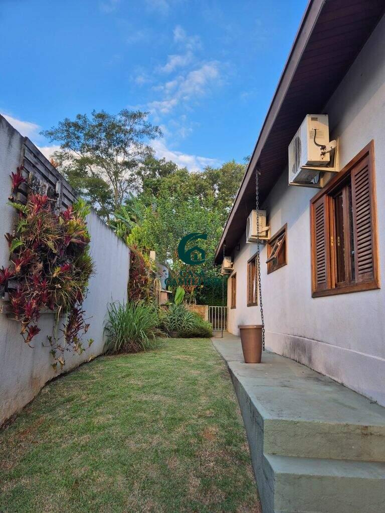 Casa à venda no Cataguá: 