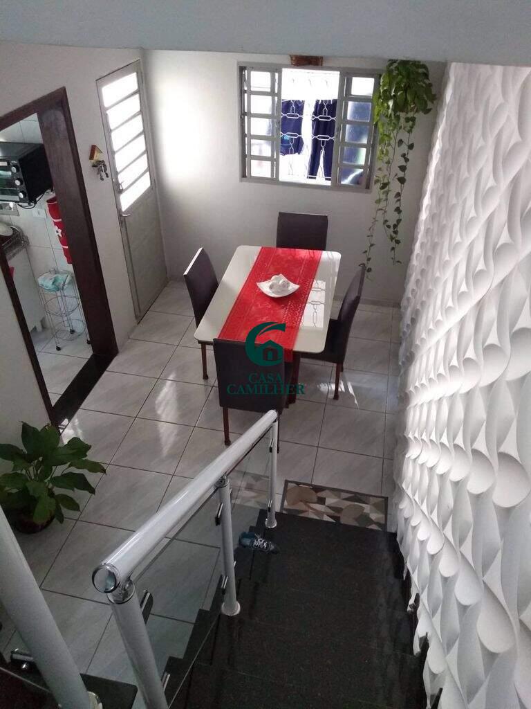 Casa à venda no Jardim do Lago: 