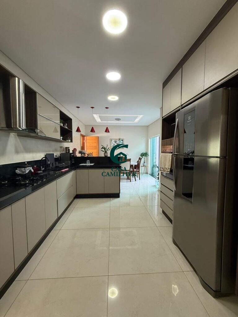 Casa à venda no Areão: 