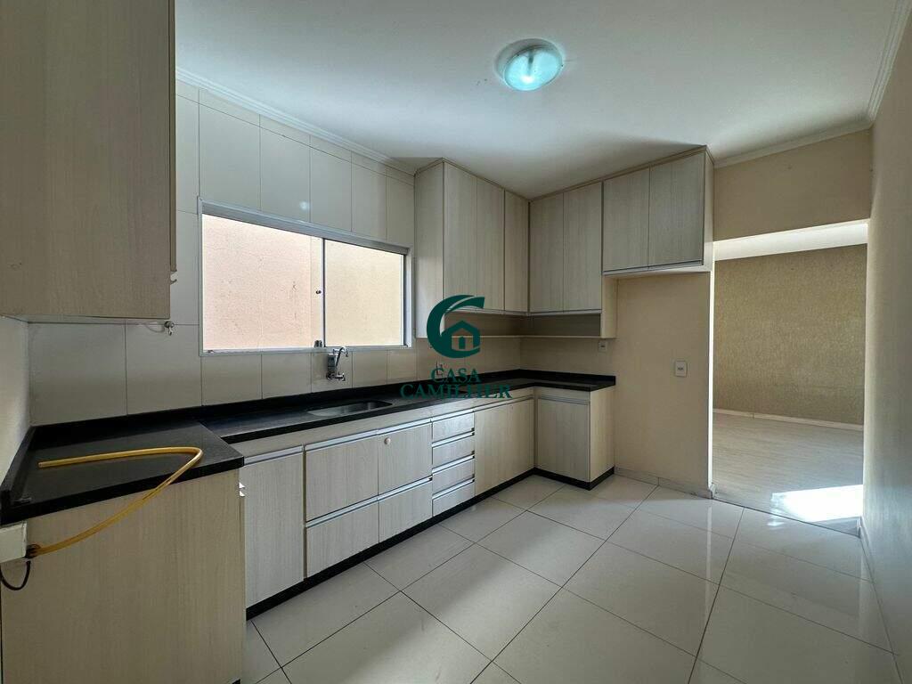 Casa à venda no Jardim Ana Rosa: 