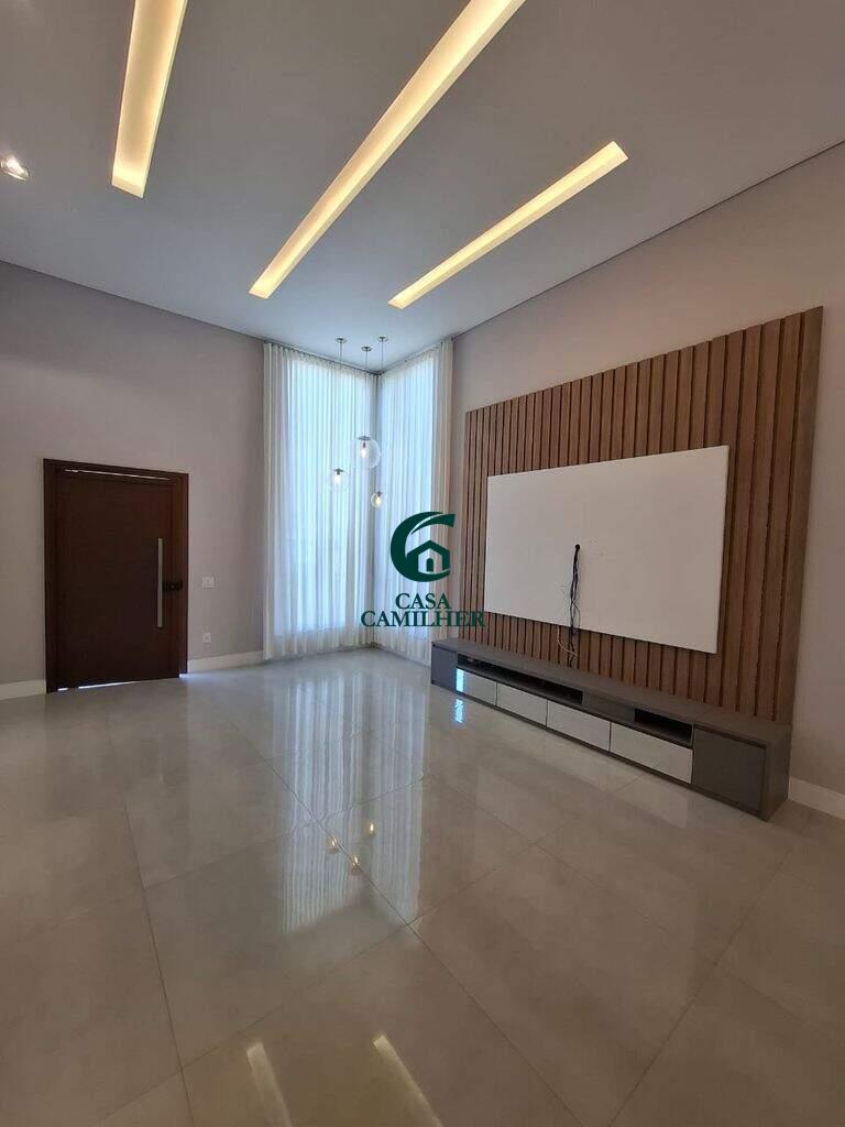 Casa à venda no Piracangaguá: 