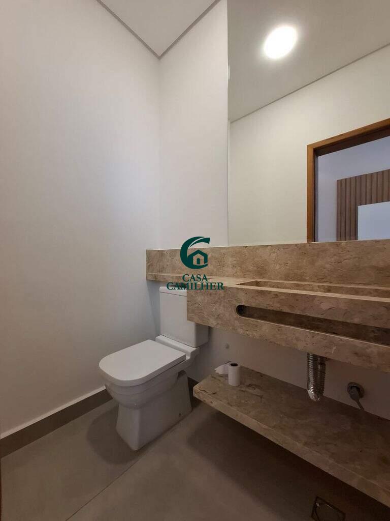 Casa à venda no Piracangaguá: 