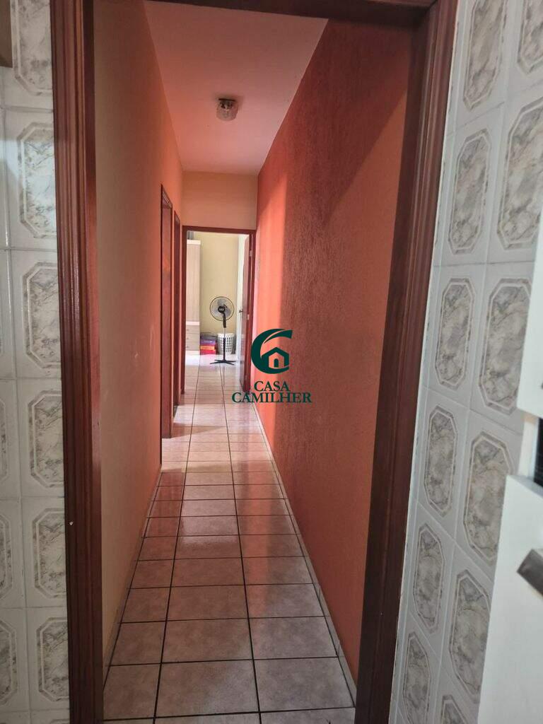 Casa à venda no Parque Arco Íris: 