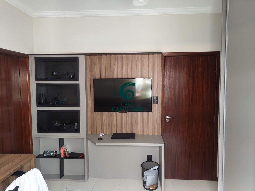 Casa à venda no Piracangaguá: 