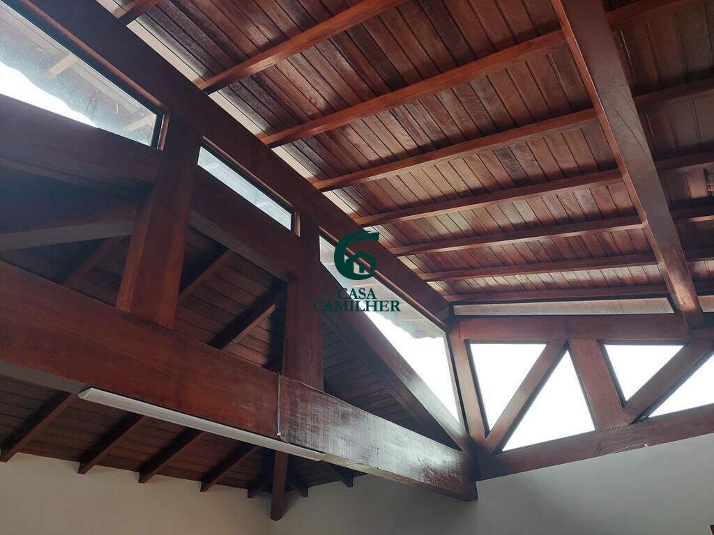 Casa à venda no Piracangaguá: 