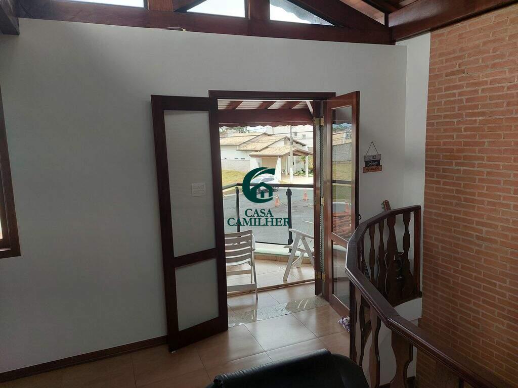 Casa à venda no Piracangaguá: 