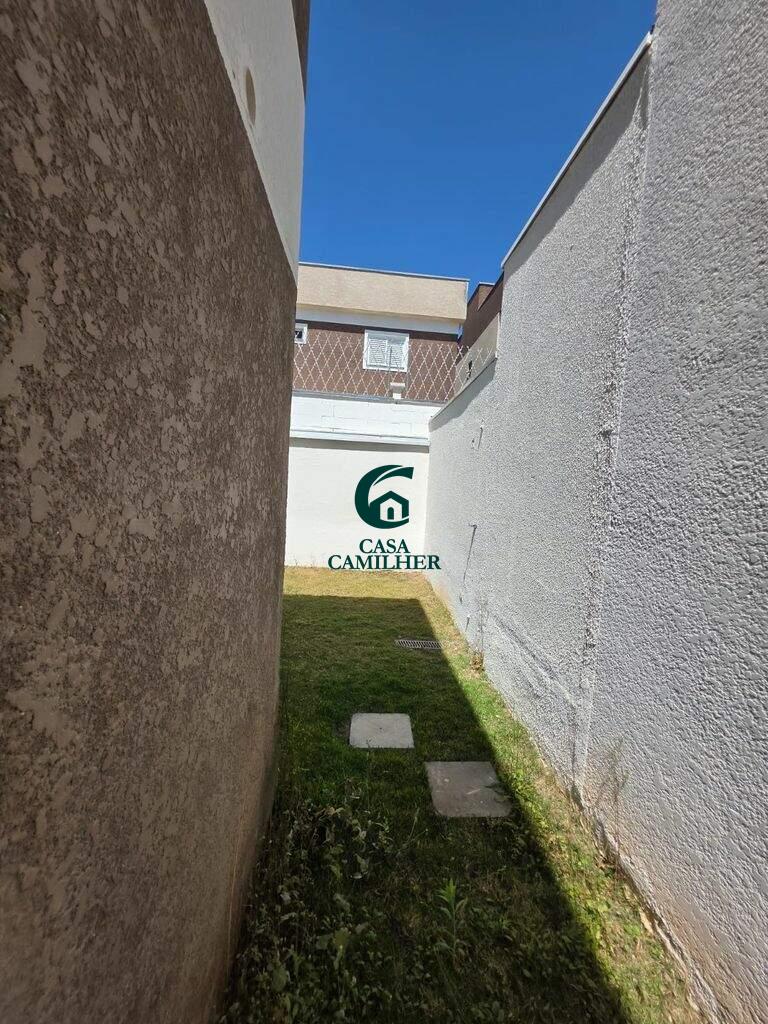 Casa à venda no Piracangaguá: 