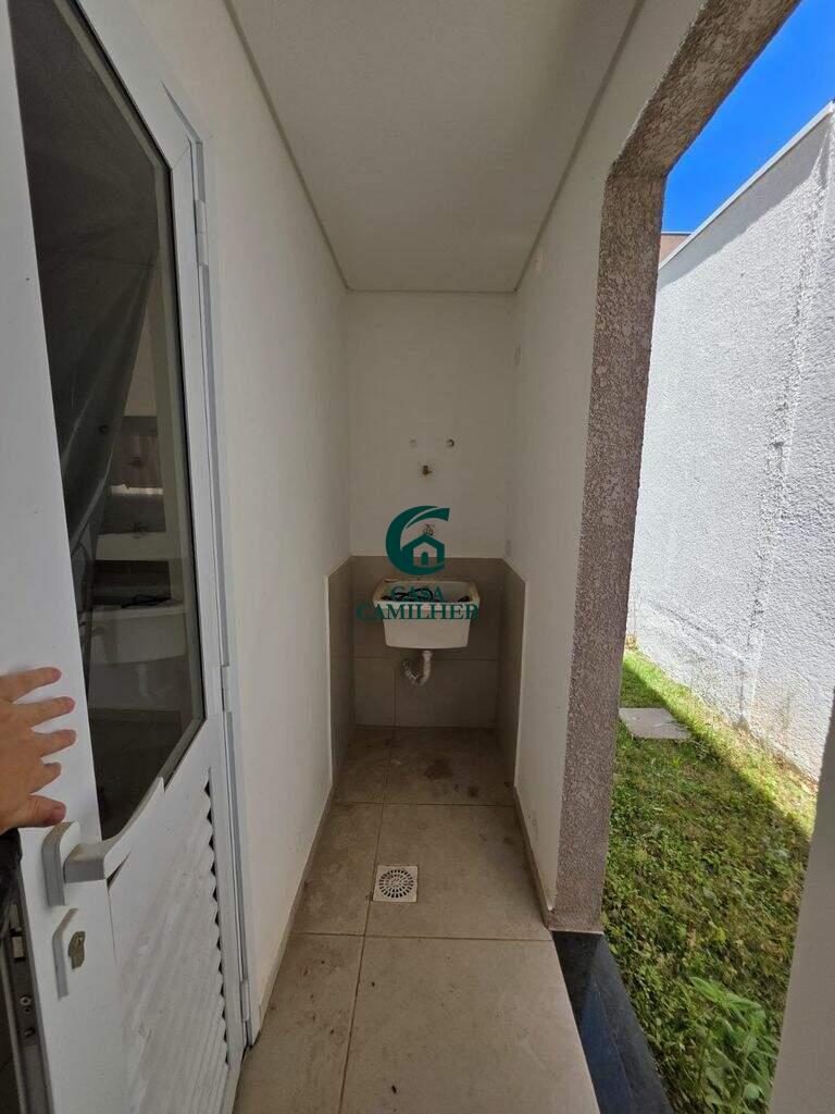 Casa à venda no Piracangaguá: 