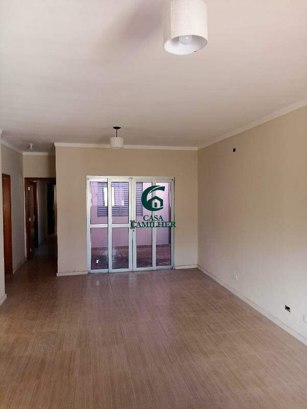 Casa para aluguel no Jardim Maria Augusta: 