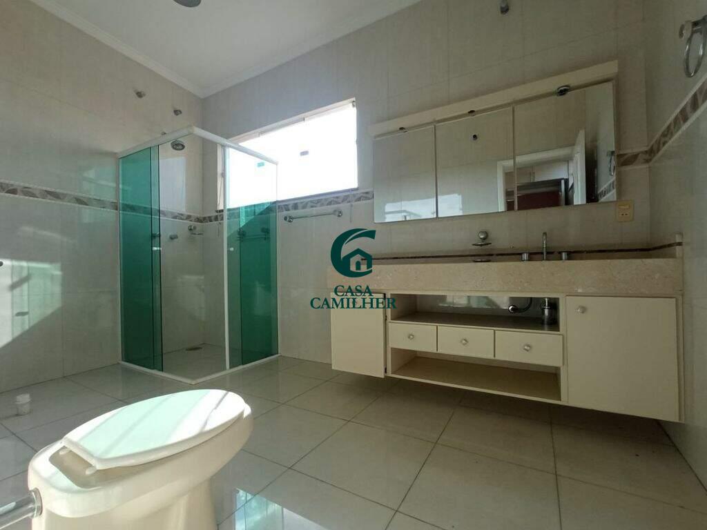 Casa Comercial para aluguel no Jardim Maria Augusta: 