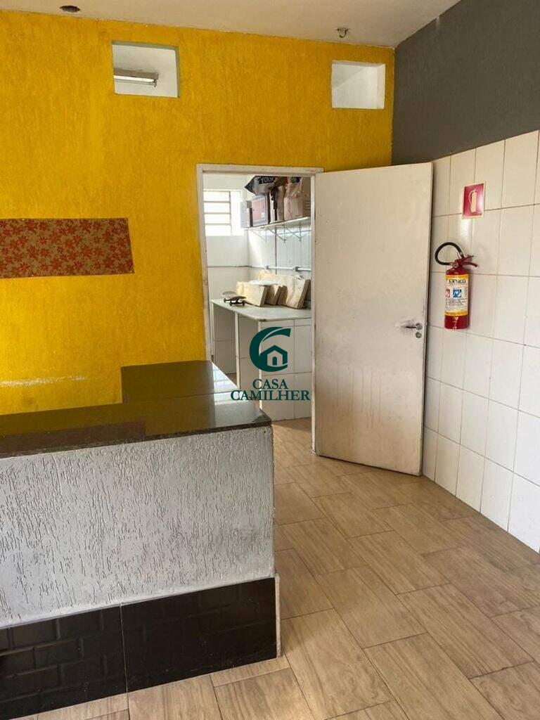 Ponto Comercial para aluguel no Jardim Maria Augusta: 