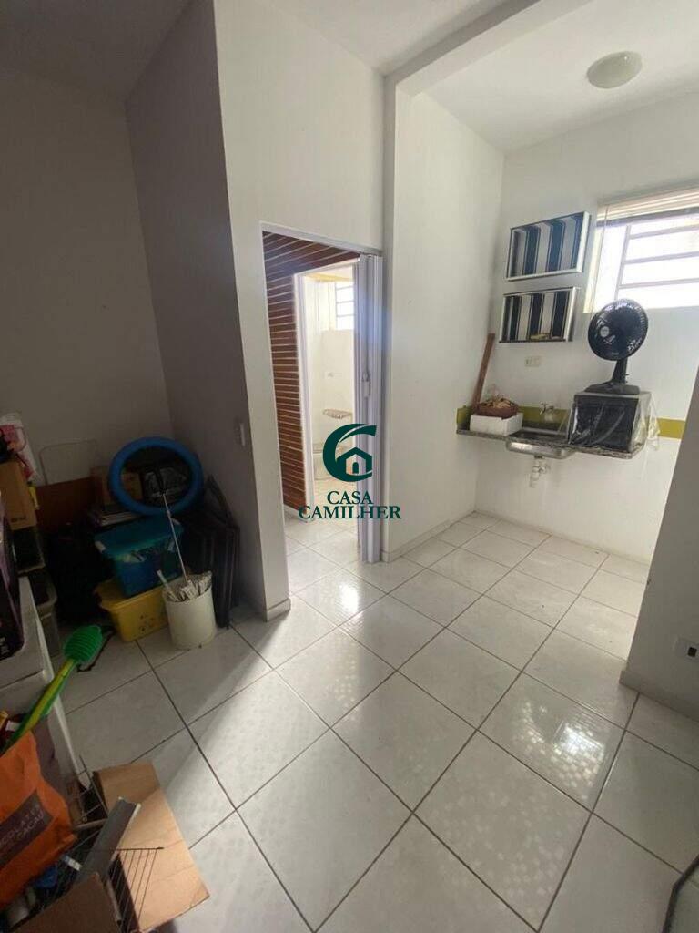 Ponto Comercial para aluguel no Jardim Maria Augusta: 
